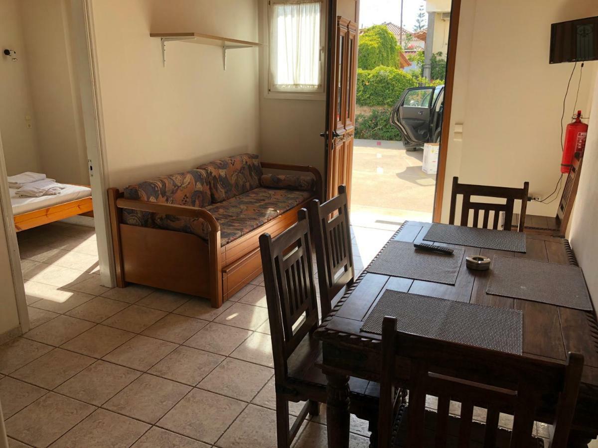 Mythos Suites-Dionysos Apartment เมโธนี ภายนอก รูปภาพ